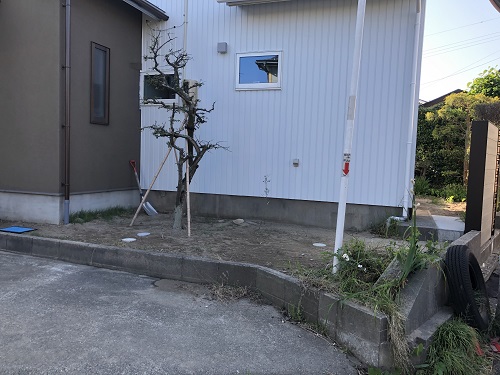 新潟　新潟市東区　外構工事　外構　エクステリア　ウッドデッキ　玄関　玄関アプローチ